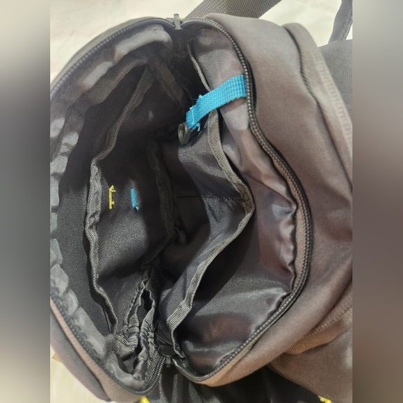 Sierra Designs Quarry Woods 5L Waist Pack In Black - Picture 6 of 7